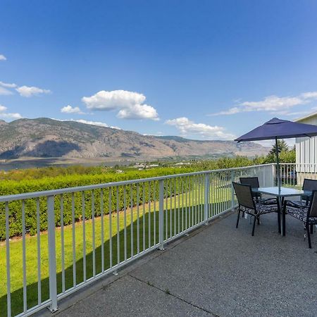 Shiraz Villa Osoyoos Exterior photo